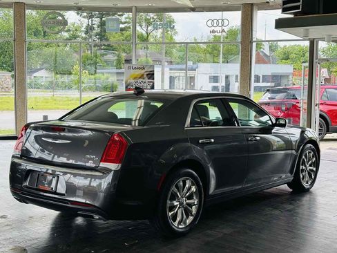 Used 2016 Chrysler 300 C AWD/4WD image 5