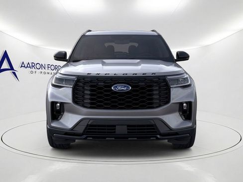 New 2025 Ford Explorer ST-Line w/ Premium Package RWD image 7