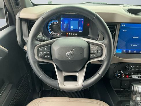 Used 2024 Ford Bronco Wildtrak image 13