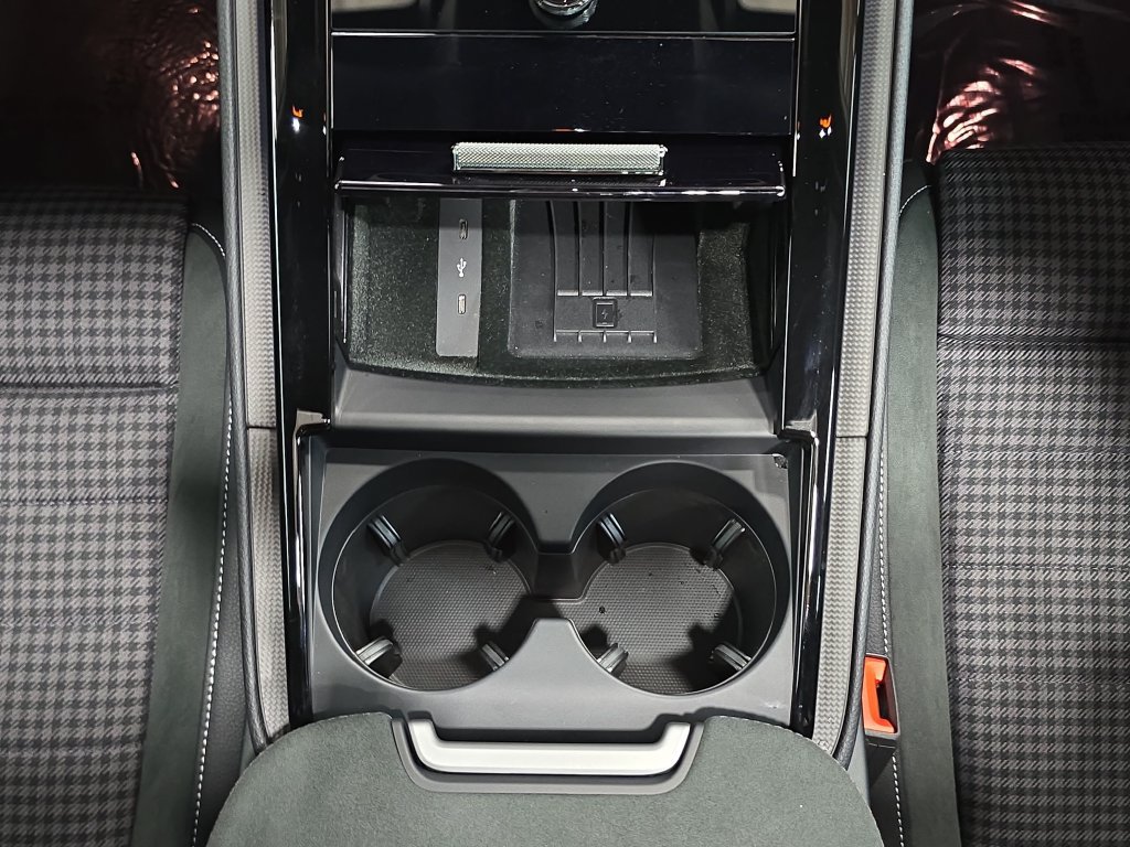 Certified 2026 Porsche Panamera GTS AWD/4WD image 20