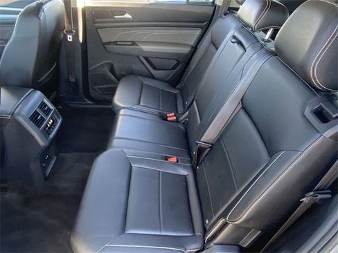Used 2023 Volkswagen Atlas SE image 18