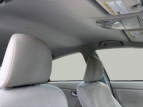 Used 2011 Toyota Prius Two FWD image 12