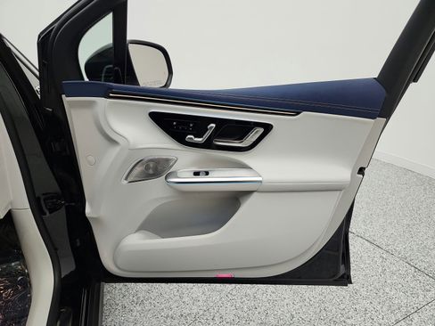 Certified 2026 Mercedes-Benz EQE 320+ SUV image 25