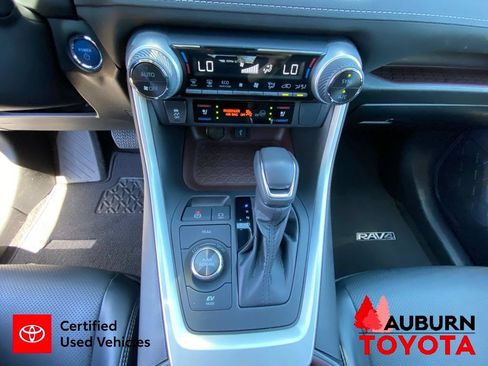 Certified 2022 Toyota RAV4 Limited AWD/4WD image 43