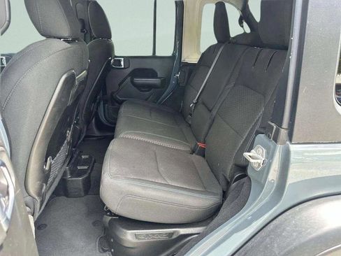 Used 2024 Jeep Wrangler Unlimited Rubicon 4xe AWD/4WD image 19