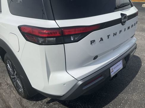 New 2026 Nissan Pathfinder Platinum AWD/4WD image 29