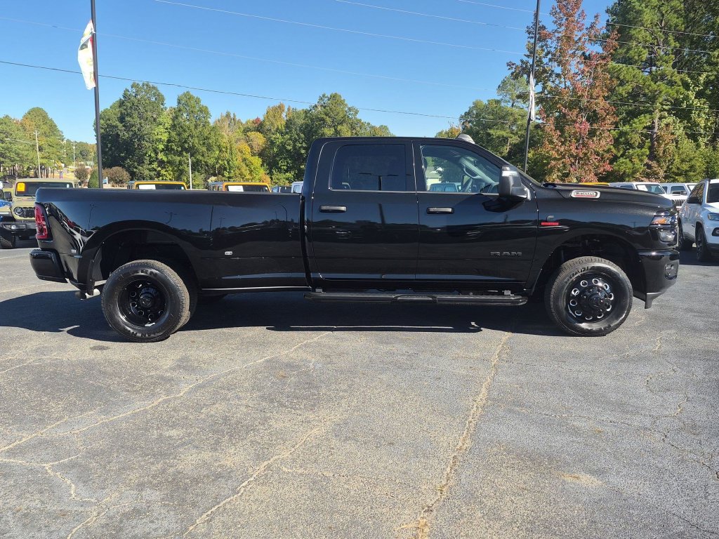 New 2027 RAM 3500 Big Horn AWD/4WD image 3