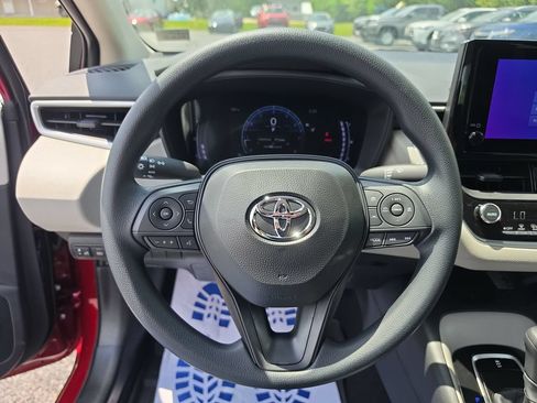 Used 2026 Toyota Corolla LE w/ LE Premium Package FWD image 10