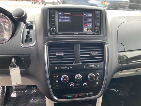 Used 2017 Dodge Grand Caravan SE w/ Power Window Group image 17