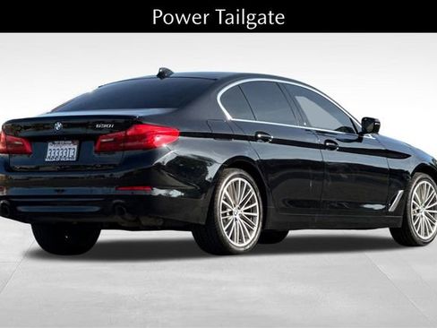 Used 2020 BMW 530i w/ Convenience Package image 4