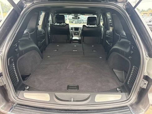 Used 2018 Jeep Grand Cherokee Limited AWD/4WD image 18