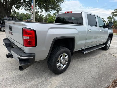 Used 2019 GMC Sierra 2500 SLT w/ Duramax Plus Package AWD/4WD image 6