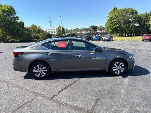 Certified 2025 Nissan Altima 2.5 S FWD image 9