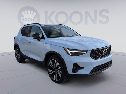 New 2026 Volvo XC40 B5 Ultra w/ Protection Package Premier image 10