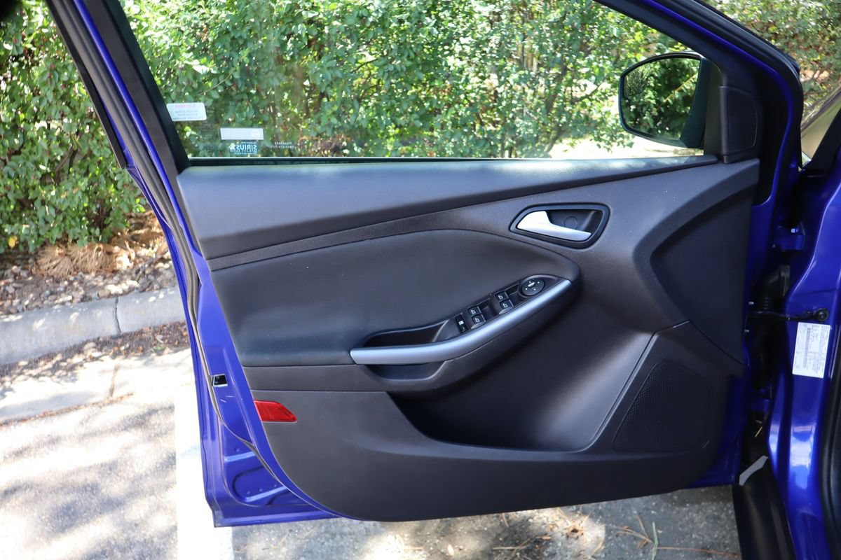 Used 2014 Ford Focus Titanium FWD image 23