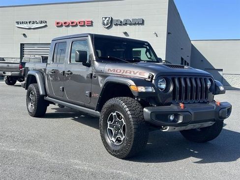 Used 2023 Jeep Gladiator Mojave w/ Cold Weather Group image 4