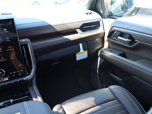 New 2026 GMC Yukon XL Denali Ultimate AWD/4WD image 22