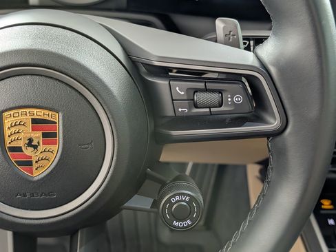 Certified 2022 Porsche 911 Carrera 4S image 20