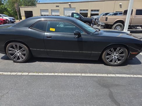 Used 2019 Dodge Challenger GT w/ Blacktop Package RWD image 7