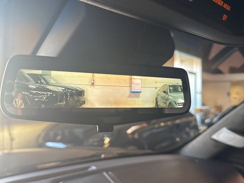 Used 2017 Cadillac Escalade ESV Platinum image 46