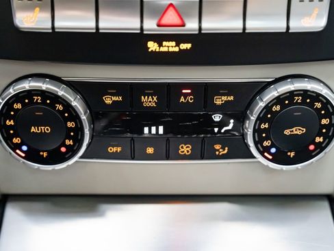 Used 2014 Mercedes-Benz C 250 Sedan image 12