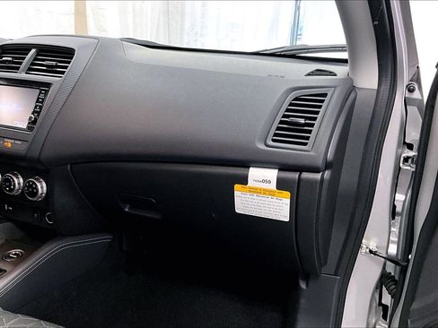 Used 2024 Mitsubishi Outlander Sport ES image 15