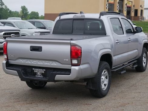 Used 2020 Toyota Tacoma SR AWD/4WD image 10