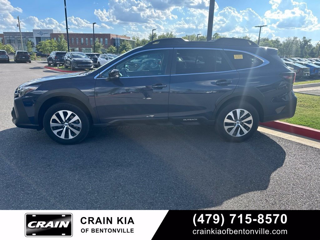 Used 2025 Subaru Outback Premium AWD/4WD image 6