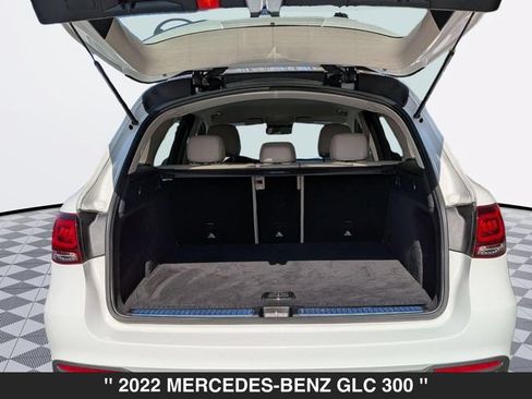 Used 2022 Mercedes-Benz GLC 300 4MATIC image 32