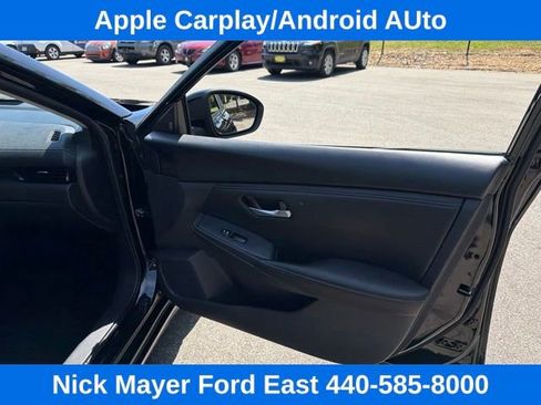 Used 2024 Nissan Sentra SV FWD image 18