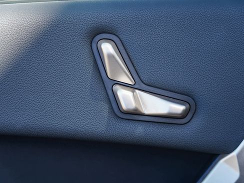 Used 2025 BMW iX xDrive50 image 22