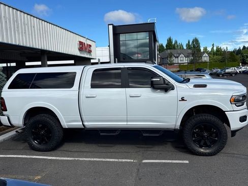 Used 2024 RAM 2500 Big Horn w/ Night Edition AWD/4WD image 4