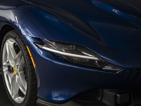 Used 2023 Ferrari Roma RWD image 9