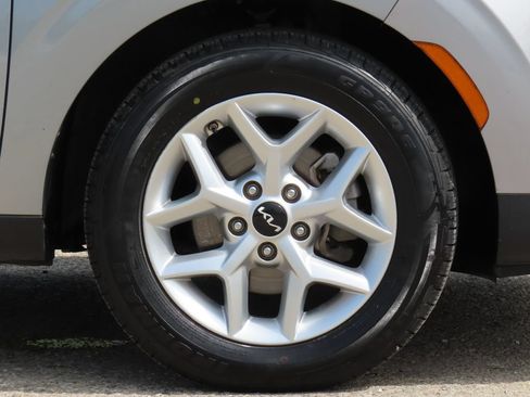 Certified 2024 Kia Soul LX w/ Option Group 015 FWD image 13
