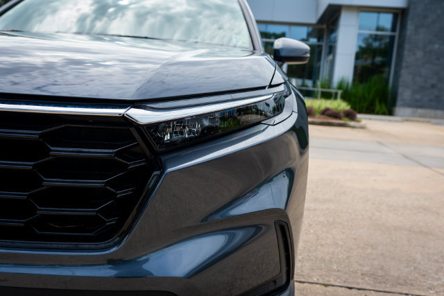 Used 2024 Honda CR-V EX-L image 3
