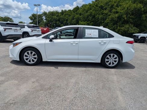 Used 2024 Toyota Corolla LE FWD image 4