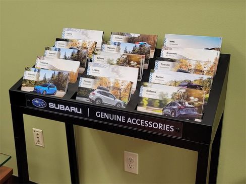 Used 2022 Subaru Outback Touring w/ Popular Package #2 image 12