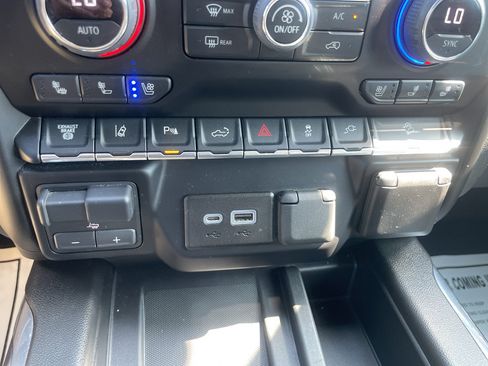 Certified 2022 Chevrolet Silverado 2500 LTZ w/ LTZ Premium Package AWD/4WD image 25