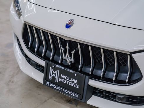 Used 2018 Maserati Ghibli S image 65