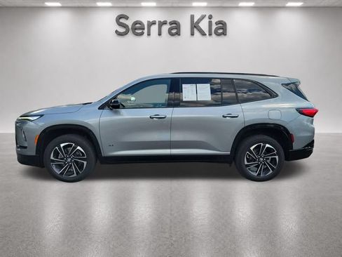 Used 2025 Buick Enclave Sport Touring FWD image 2
