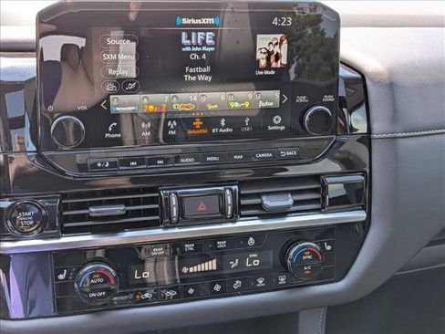 Used 2025 Nissan Pathfinder SL w/ SL Premium Package FWD image 11