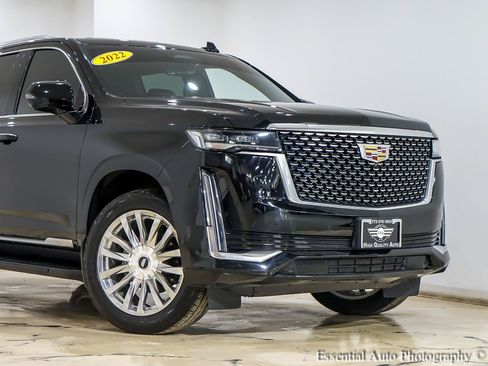 Used 2022 Cadillac Escalade ESV Premium Luxury AWD/4WD image 2