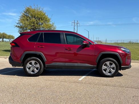 Used 2023 Toyota RAV4 XLE image 5