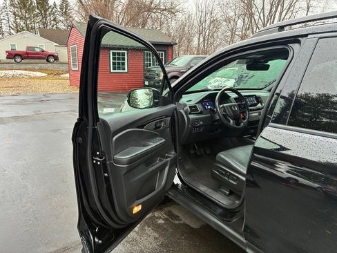 Used 2022 Honda Passport Elite image 11