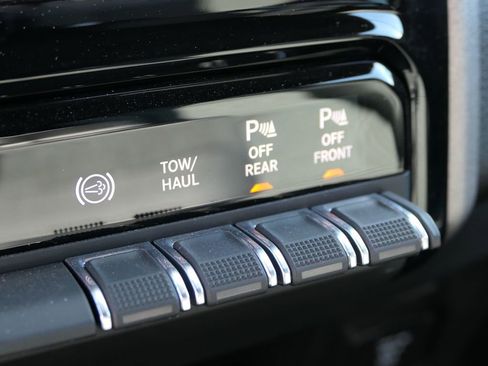 New 2025 RAM 2500 Tradesman AWD/4WD image 24