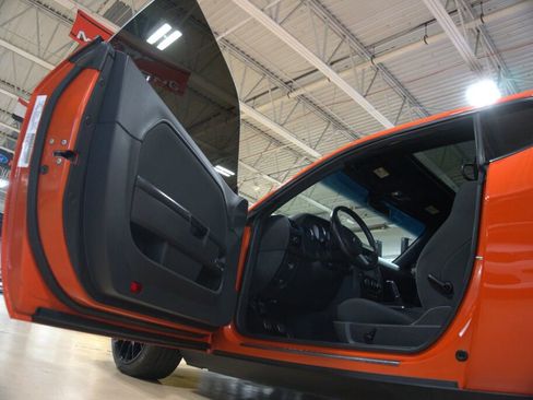 Used 2009 Dodge Challenger R/T image 32