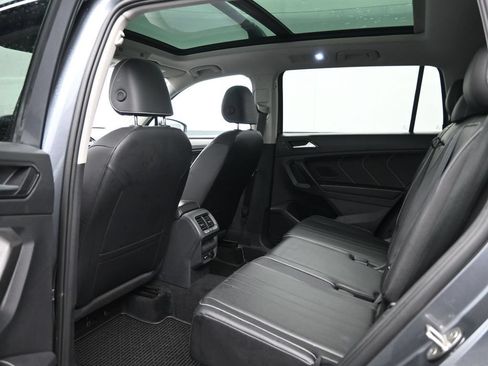 Used 2022 Volkswagen Tiguan SE AWD/4WD image 23