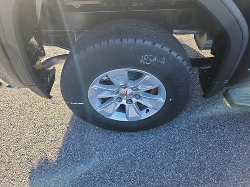 New 2026 GMC Sierra 1500 SLE image 27