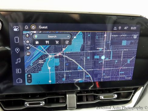 New 2026 Chevrolet Equinox LT w/ Convenience Package II image 15