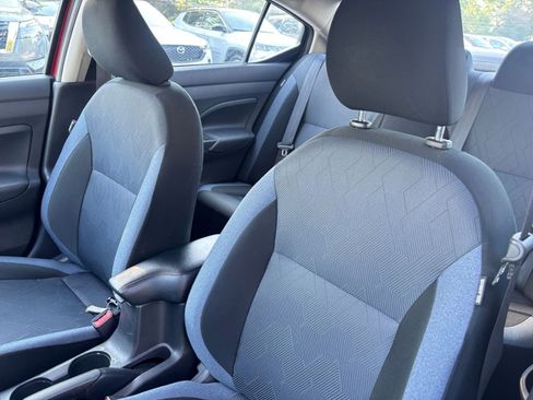 Used 2025 Nissan Versa SV FWD image 34